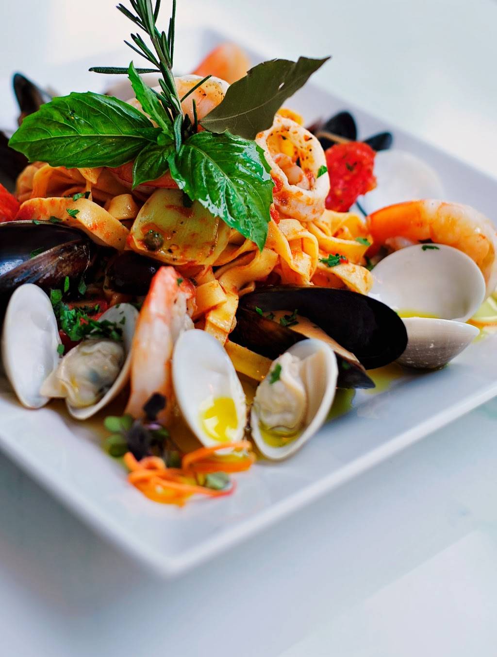 Mediterrano | restaurant | 336 13th Ave S, Naples, FL 34102, USA | 2392617498 OR +1 239-261-7498