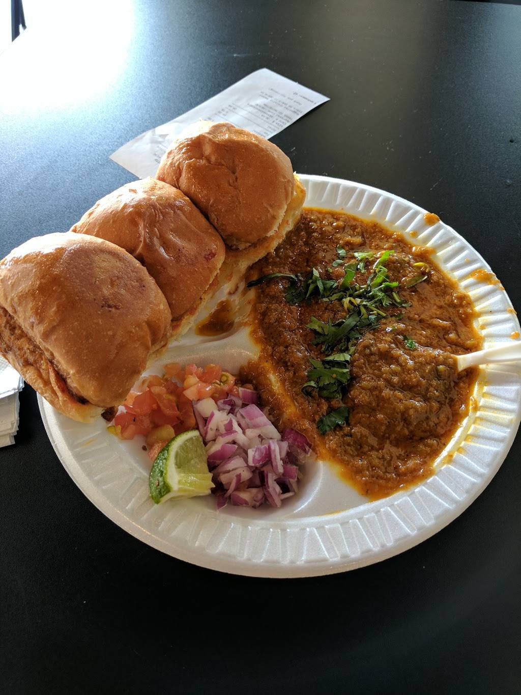 Bombay Chowpatty | restaurant | 825 W Royal Ln, Irving, TX 75039, USA | 9726777658 OR +1 972-677-7658