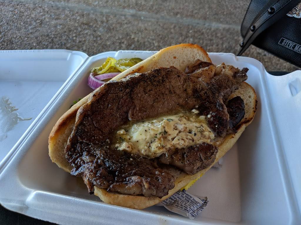 Perry and Sons Market & Grille | restaurant | 614 S Friendswood Dr, Friendswood, TX 77546, USA | 2814822842 OR +1 281-482-2842