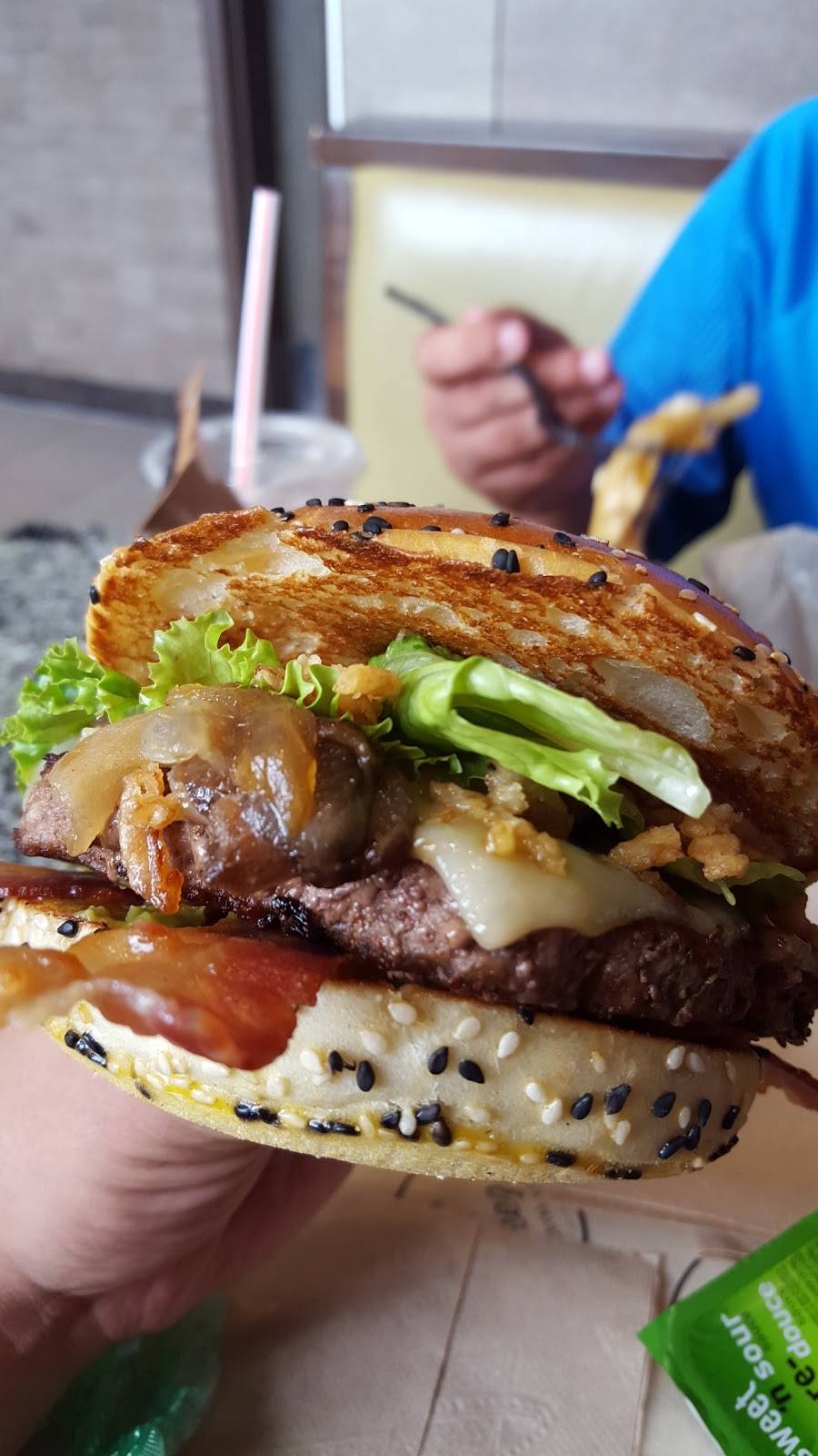 McDonalds | cafe | 1675 Merivale Rd, Nepean, ON K2G 3K2, Canada | 6132249040 OR +1 613-224-9040