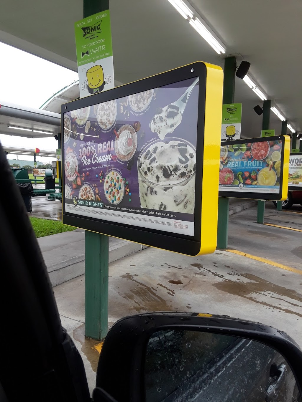 Sonic Drive-In | restaurant | 6205 Coliseum Blvd, Alexandria, LA 71303, USA | 3184457113 OR +1 318-445-7113