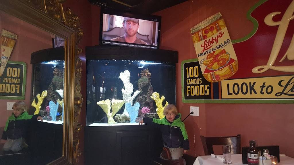 Little Rickys Rib Joint | restaurant | 2327, 540 Lincoln Ave, Winnetka, IL 60093, USA | 8477841444 OR +1 847-784-1444