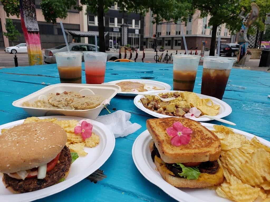 Kind Kravings | restaurant | 121 E Douglas Ave, Wichita, KS 67202, USA | 3162073352 OR +1 316-207-3352