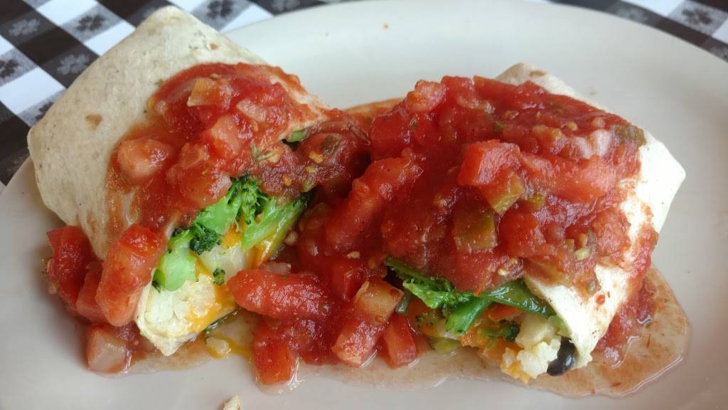 Codys Original Roadhouse - Sumter | restaurant | 1041 Lake Shore Dr, The Villages, FL 32162, USA | 3522598500 OR +1 352-259-8500