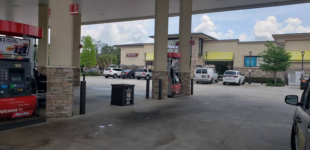 RaceTrac | bakery | 4541 Pleasant Hill Rd, Kissimmee, FL 34759, USA | 4075185549 OR +1 407-518-5549