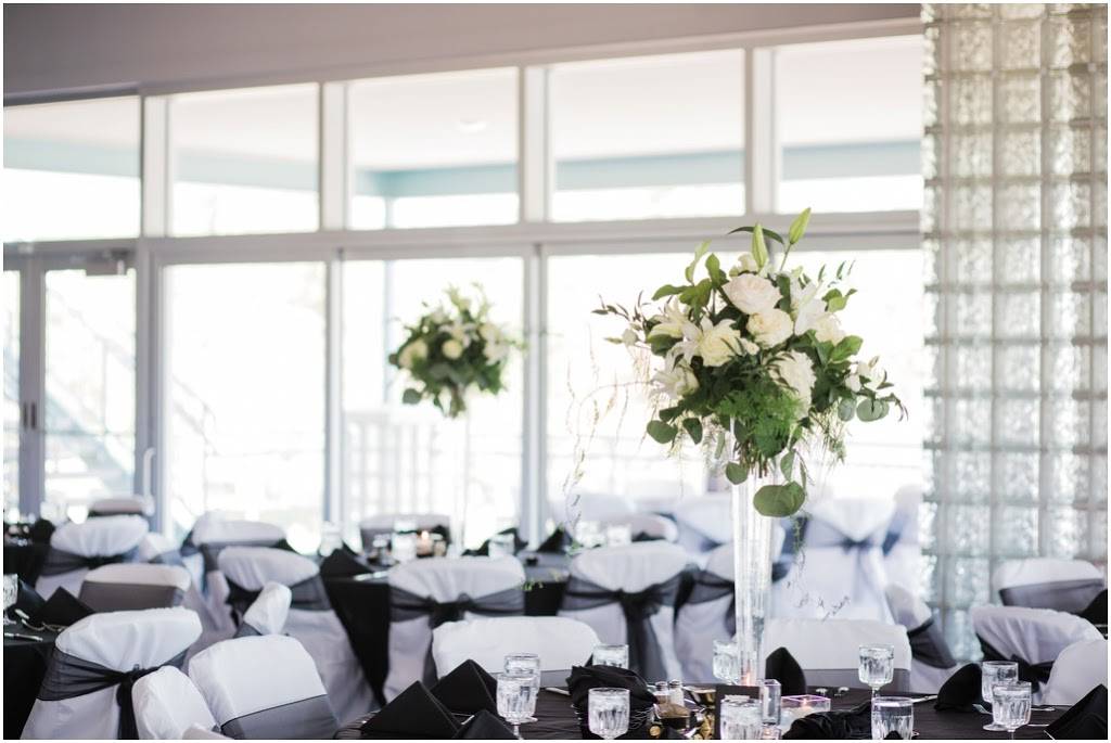 Snappers & Parks Boat Club | restaurant | 24457 Stake Out Rd, Okoboji, IA 51355, USA | 7123328293 OR +1 712-332-8293