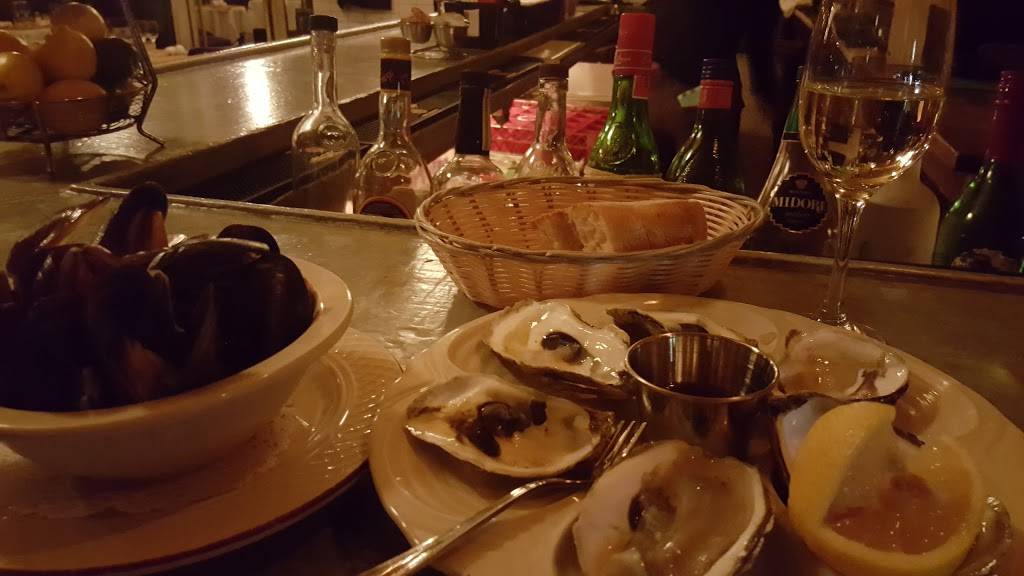 Fada | restaurant | 530 Driggs Ave, Brooklyn, NY 11211, USA | 6462917889 OR +1 646-291-7889