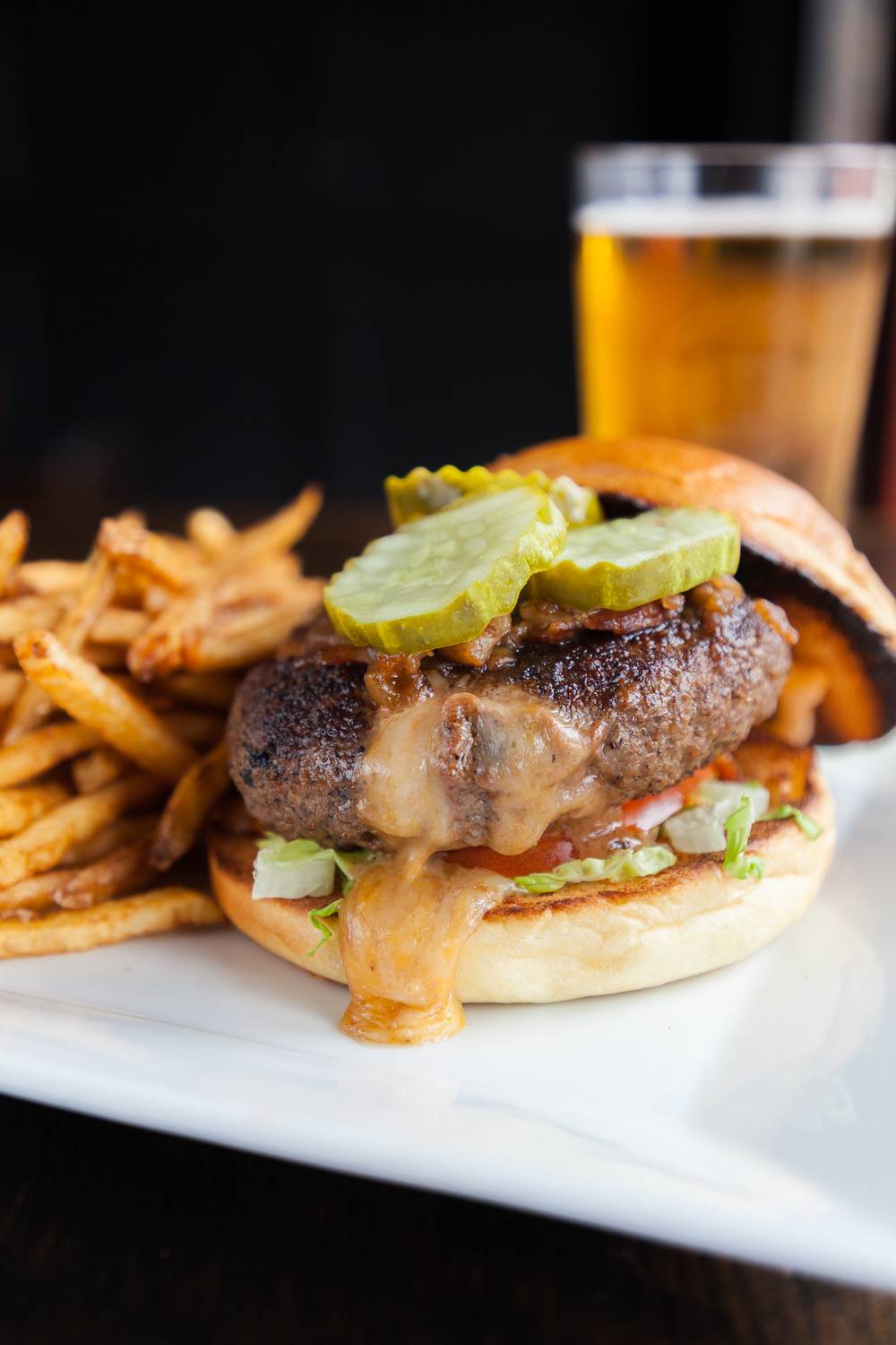 Blackstone Bar & Grill | restaurant | 3713 Riverdale Ave, Bronx, NY 10463, USA | 3473466004 OR +1 347-346-6004