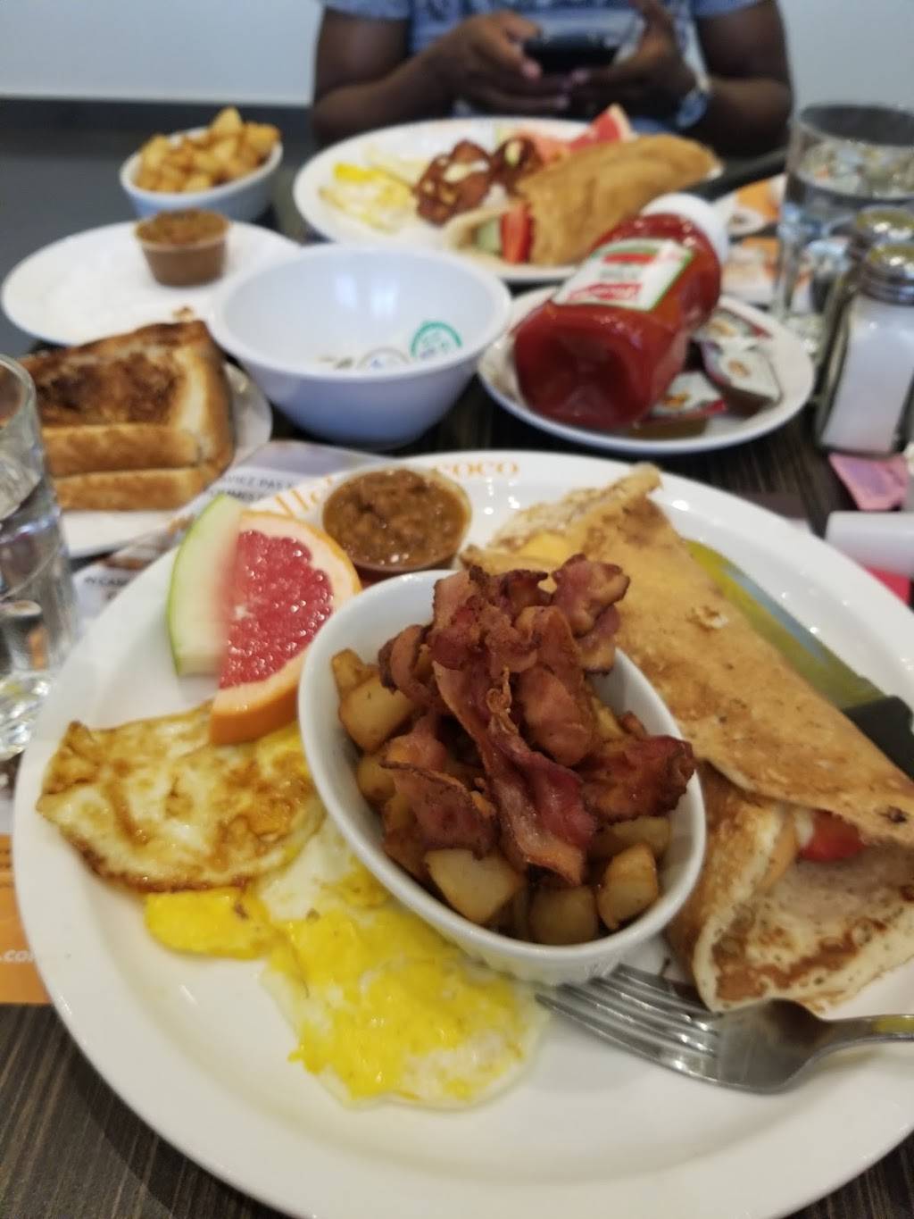 allô! mon coco - Sherbrooke | restaurant | 3050 Boul de Portland, Sherbrooke, QC J1L 1K1, Canada | 8195662556 OR +1 819-566-2556