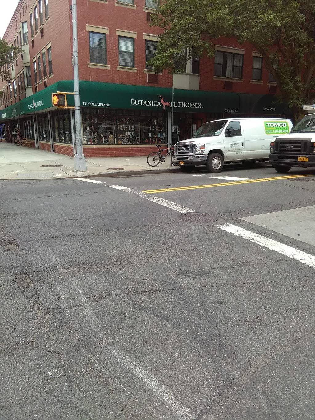 Red Apple | restaurant | 225 Columbia St, Brooklyn, NY 11231, USA | 7187979200 OR +1 718-797-9200