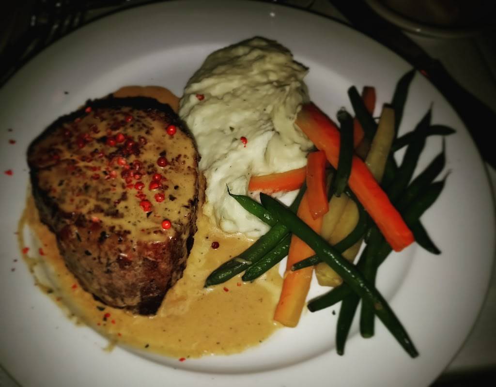 Piccolo | restaurant | 2060, 215 Wall St, Huntington, NY 11743, USA | 6314245592 OR +1 631-424-5592