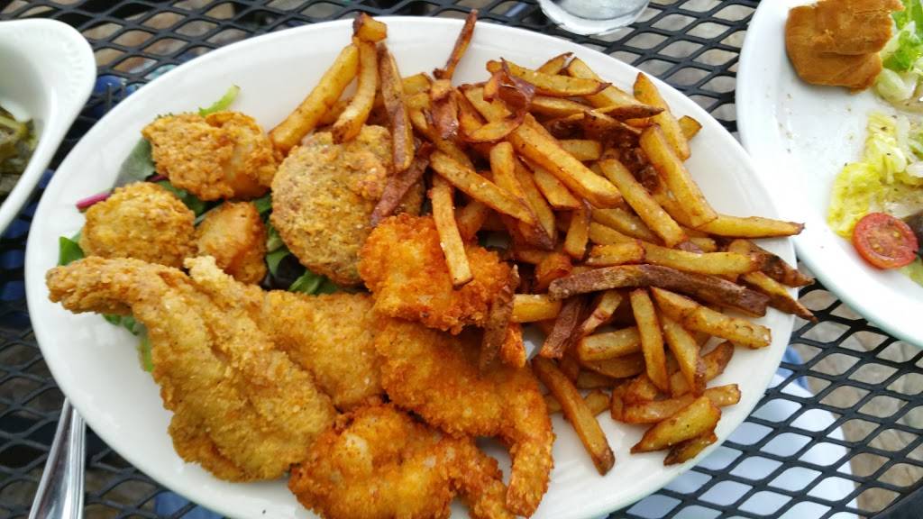 Acropolis Grill | restaurant | 2213 Hamilton Pl Blvd, Chattanooga, TN 37421, USA | 4238995341 OR +1 423-899-5341