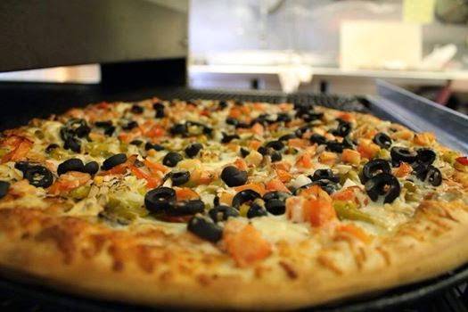 Pizza House | restaurant | 122 W Main St, Cecilton, MD 21913, USA | 4102752233 OR +1 410-275-2233