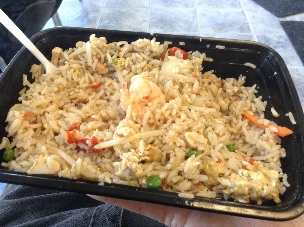 Lucky Chinese Food Takeout | restaurant | 919 Upper Paradise Rd, Hamilton, ON L9B 2M9, Canada | 9053892828 OR +1 905-389-2828