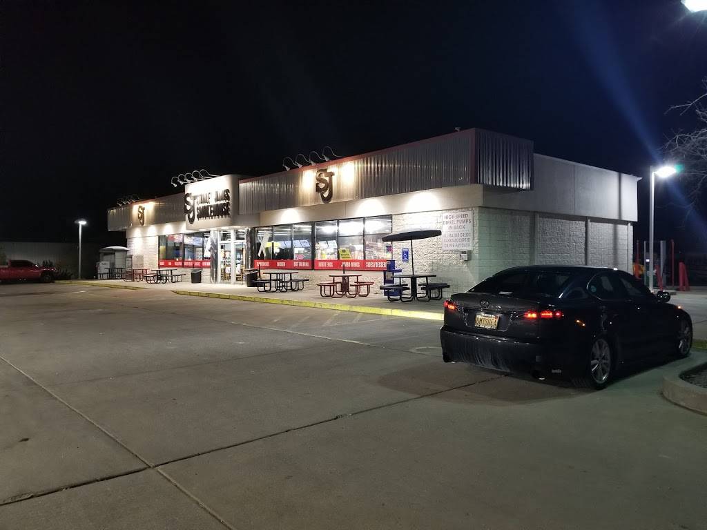 Stanley James Smokehouse | restaurant | 1500 E 23rd St, Lawrence, KS 66046, USA | 7858419691 OR +1 785-841-9691