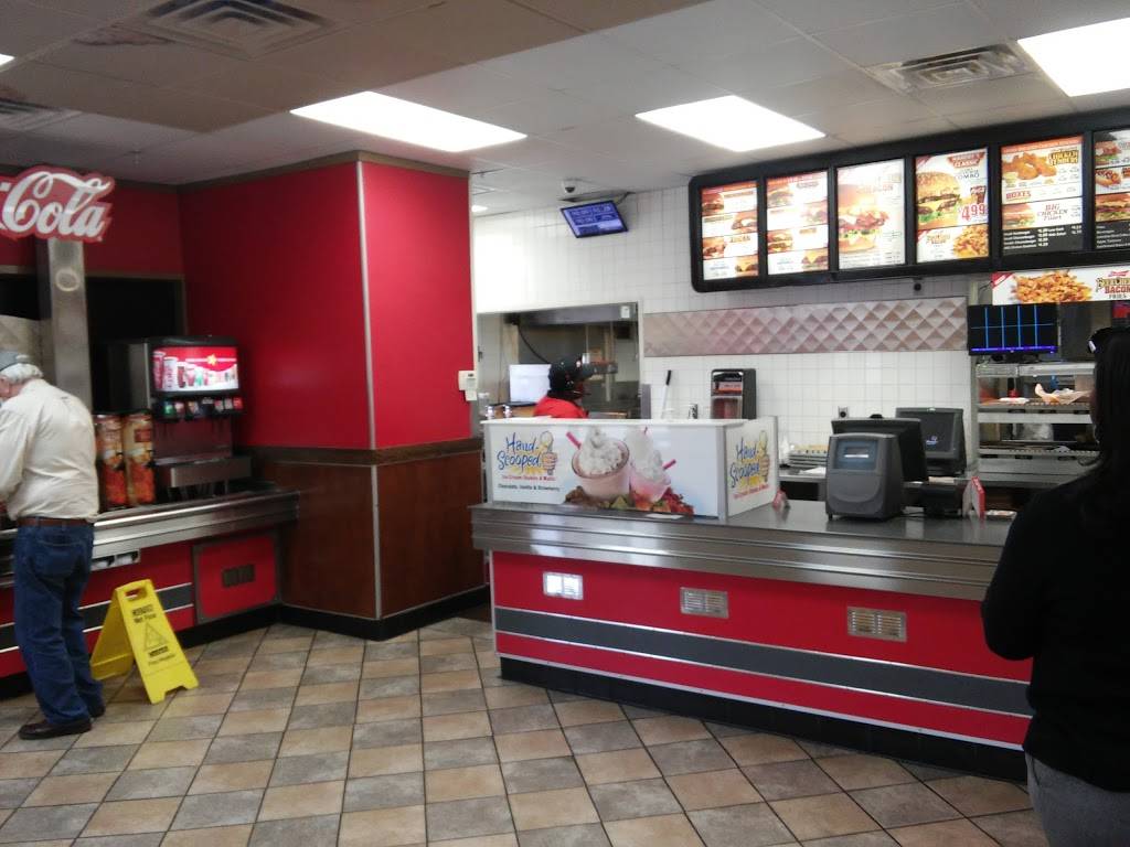 Hardees | restaurant | 5091 US-231, Wetumpka, AL 36092, USA | 3345677035 OR +1 334-567-7035