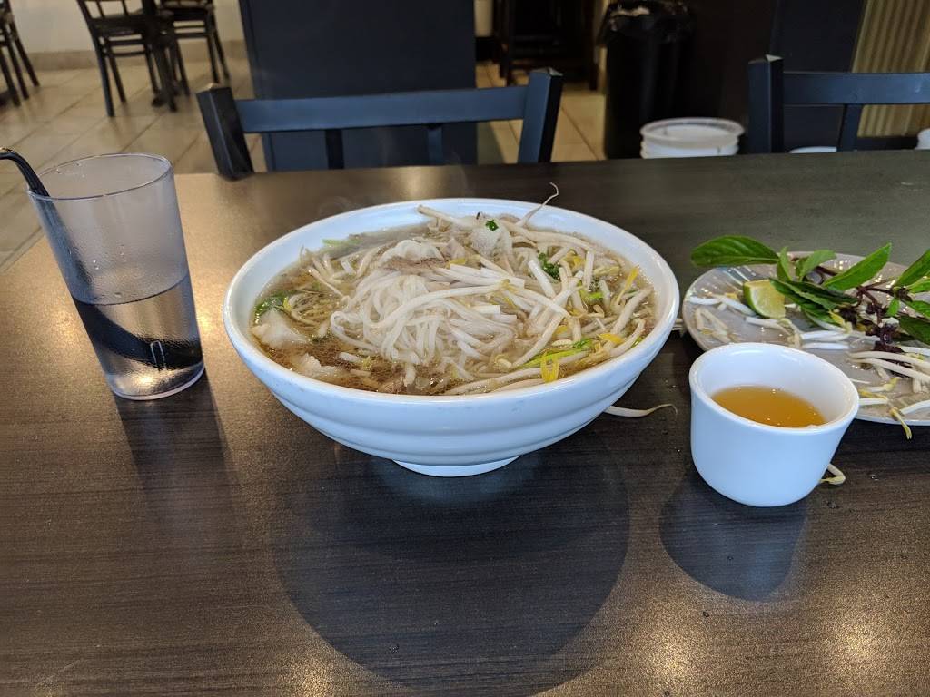 Pho Golden 7 | restaurant | 4555 Hwy 7 Unit B1, Woodbridge, ON L4L 1S6, Canada | 9058563866 OR +1 905-856-3866
