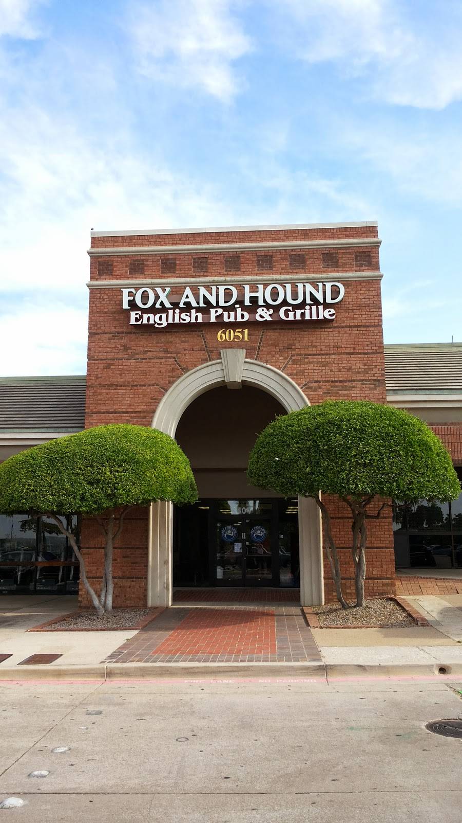 Fox & Hound | restaurant | 6051 SW Loop 820 Suite 322, Fort Worth, TX 76132, USA | 8174233600 OR +1 817-423-3600