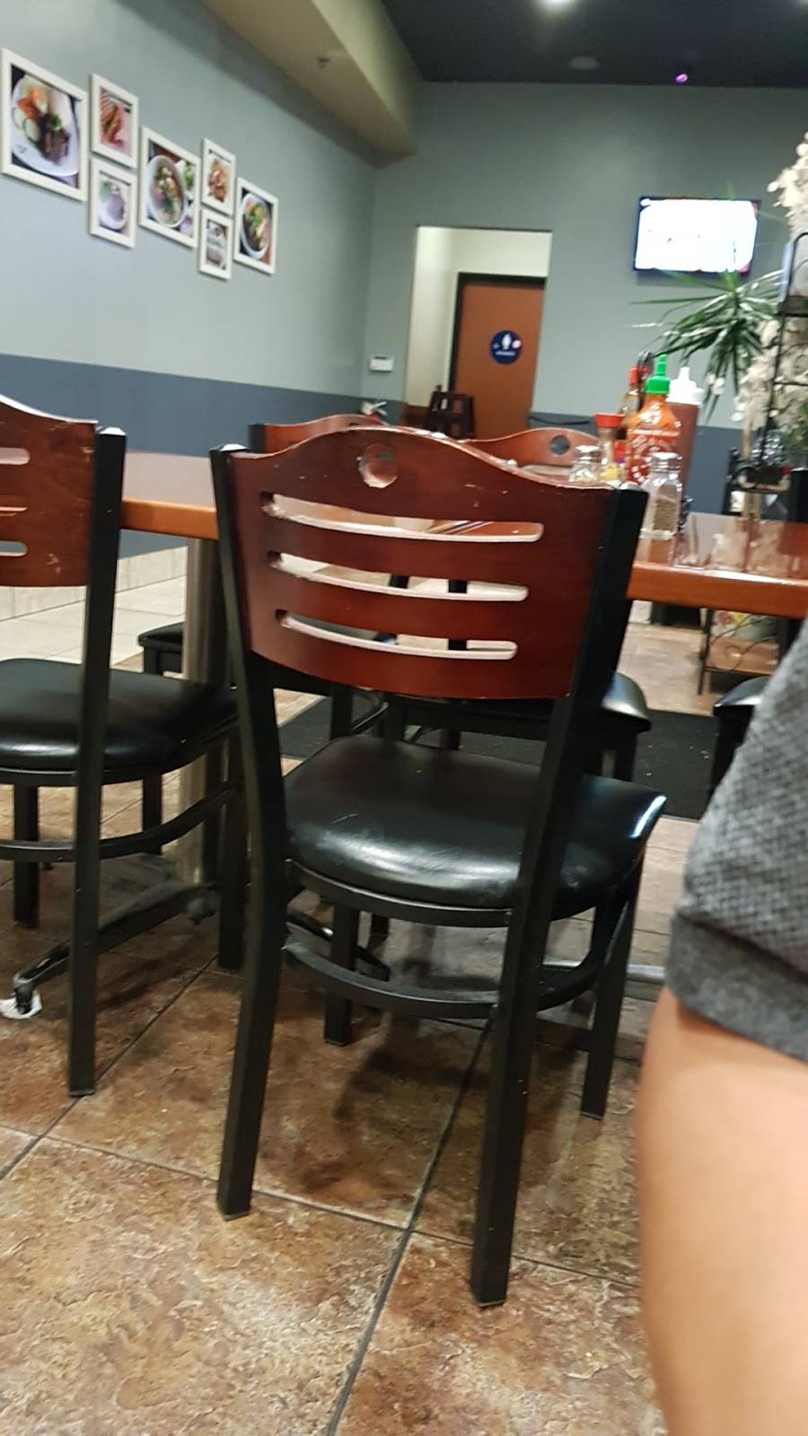 Pho Bay | restaurant | 3933 Central Expy #100, Plano, TX 75023, USA | 9724225152 OR +1 972-422-5152