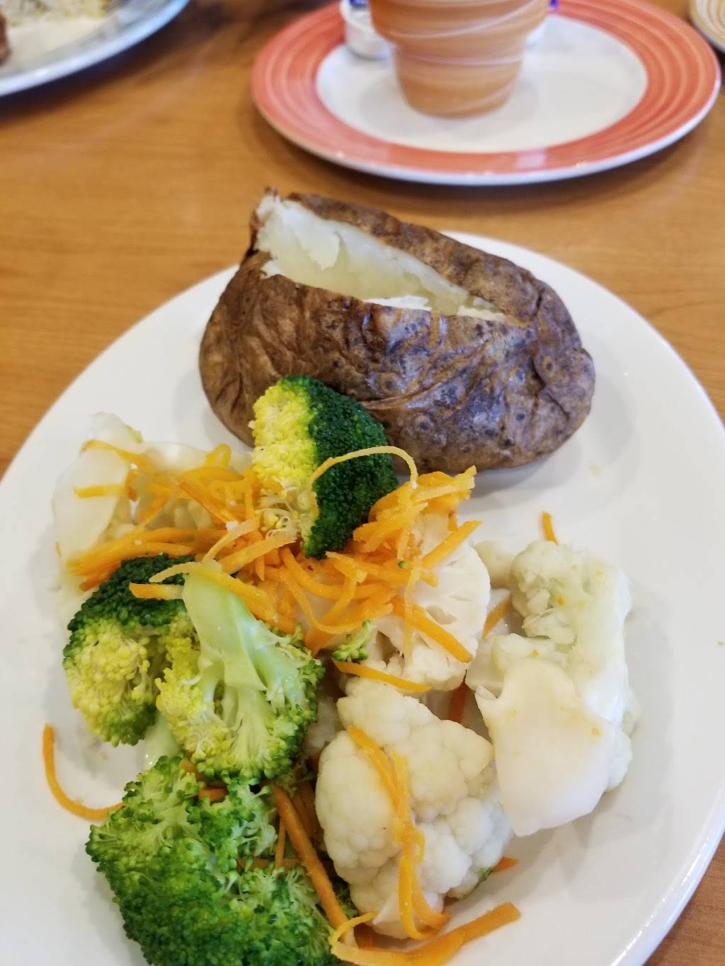 Swiss Chalet | restaurant | 1283 London Rd, Sarnia, ON N7S 1P3, Canada | 5193364788 OR +1 519-336-4788