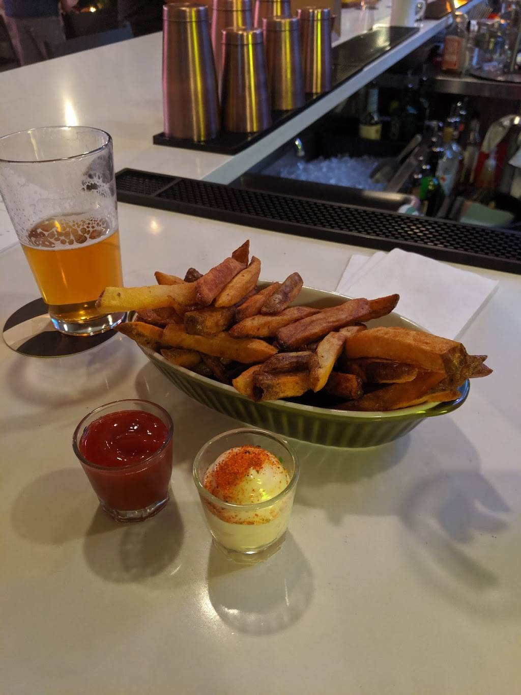 issé | restaurant | 305 N State College Blvd unit b, Fullerton, CA 92831, USA | 7145193831 OR +1 714-519-3831