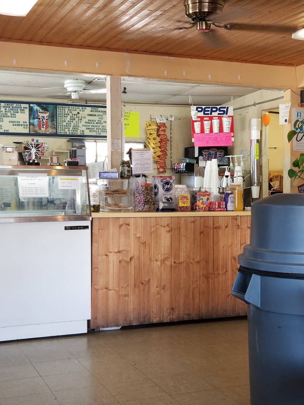 Rollies On Texas | restaurant | 341 S Texas St, De Leon, TX 76444, USA | 2548932591 OR +1 254-893-2591