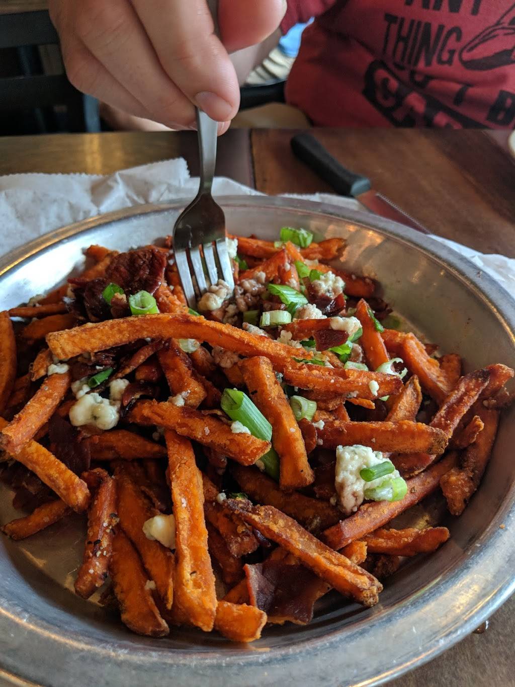 Sesame Burgers & Beer | restaurant | 4726 Spruill Ave, North Charleston, SC 29405, USA | 8435544903 OR +1 843-554-4903