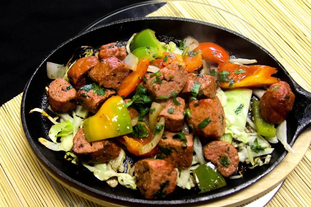 Kurry Houzz & Grill | restaurant | 427 St Clair St, Chatham, ON N7L 3K4, Canada | 5193513999 OR +1 519-351-3999