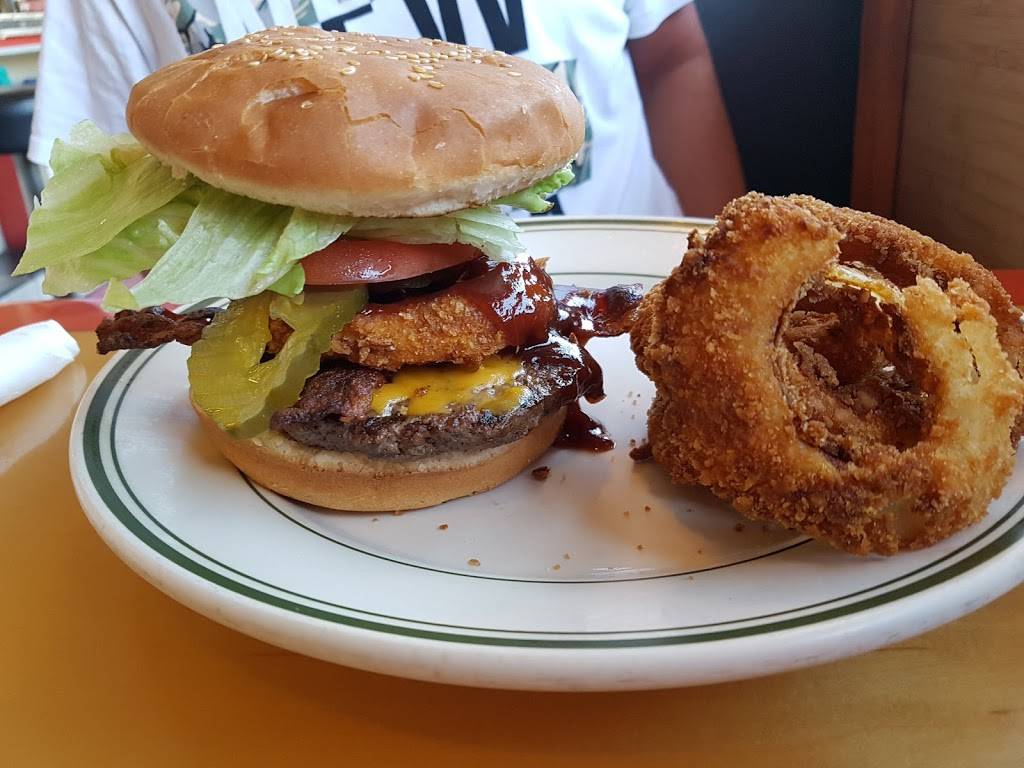 Woodys Diner | restaurant | 16371 Pacific Coast Hwy, Sunset Beach, CA 90742, USA | 5625922134 OR +1 562-592-2134