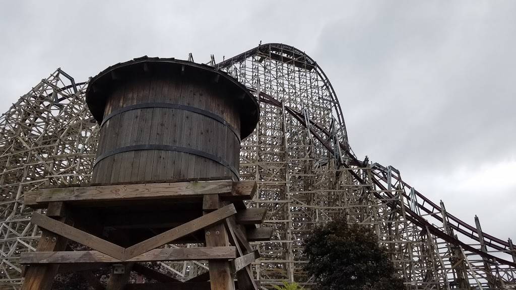 The Round Up | restaurant | 1 Cedar Point Dr, Sandusky, OH 44870, USA | 4196272350 OR +1 419-627-2350