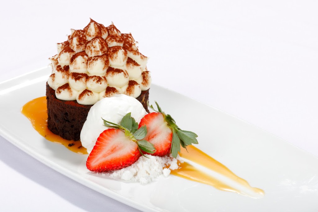 Voyagers | restaurant | 27200 Perdido Beach Blvd #3205, Orange Beach, AL 36561, USA | 2519819811 OR +1 251-981-9811