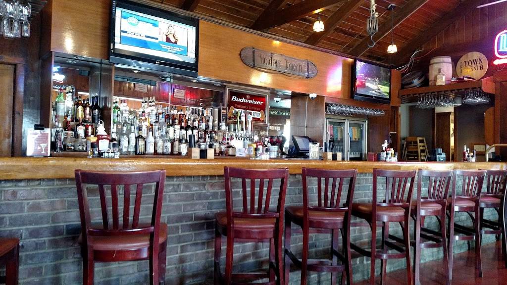 Halls On The River | restaurant | 1225 Athens Boonesboro Rd, Winchester, KY 40391, USA | 8595276620 OR +1 859-527-6620