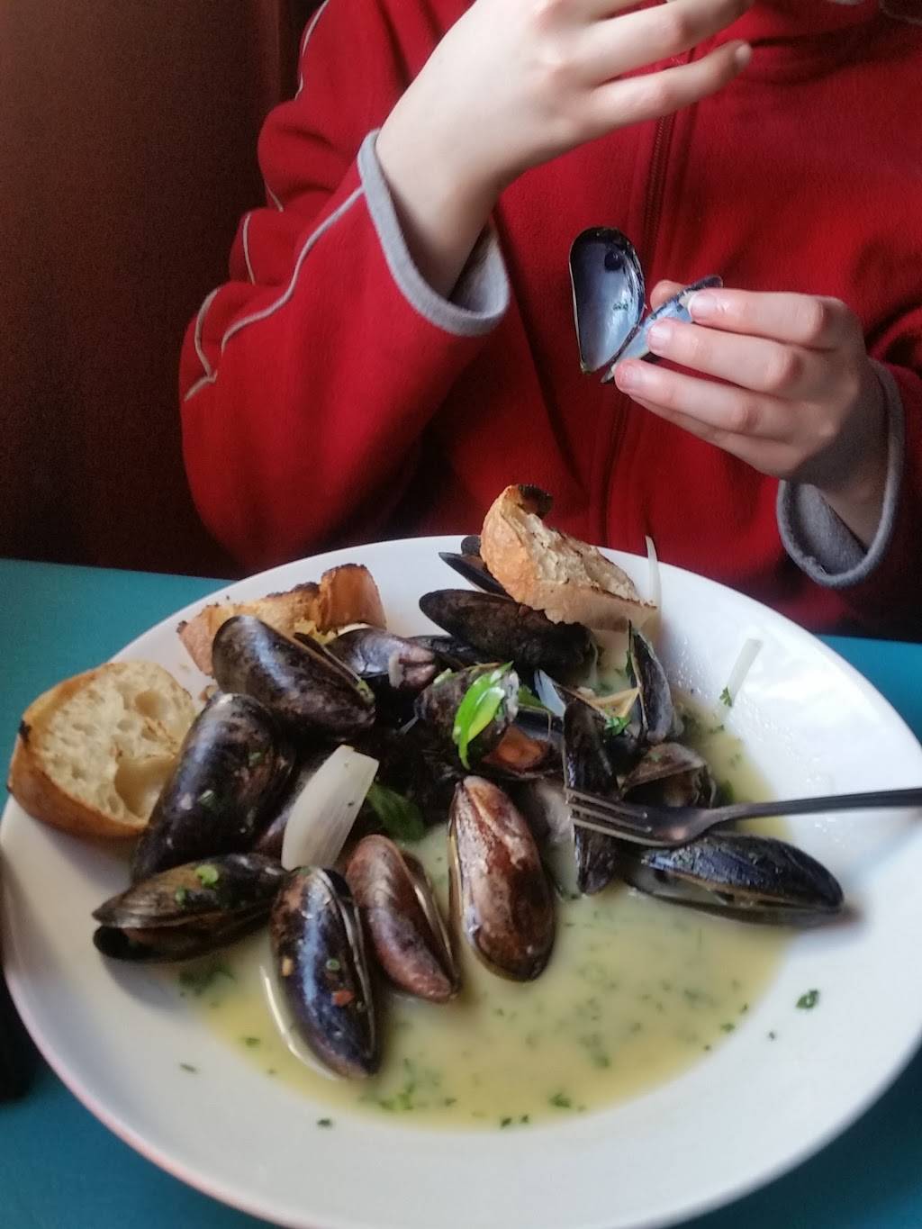 Red Light Kitchen & Lounge | restaurant | 780 N Limestone, Lexington, KY 40505, USA | 8592525277 OR +1 859-252-5277