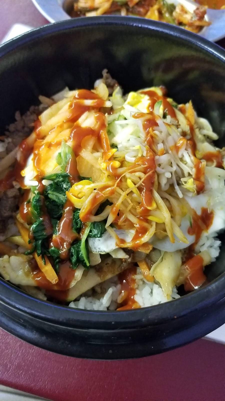 Manna Wok | Oriental Restaurant | restaurant | 4865 E Harry St, Wichita, KS 67218, USA | 3166845512 OR +1 316-684-5512