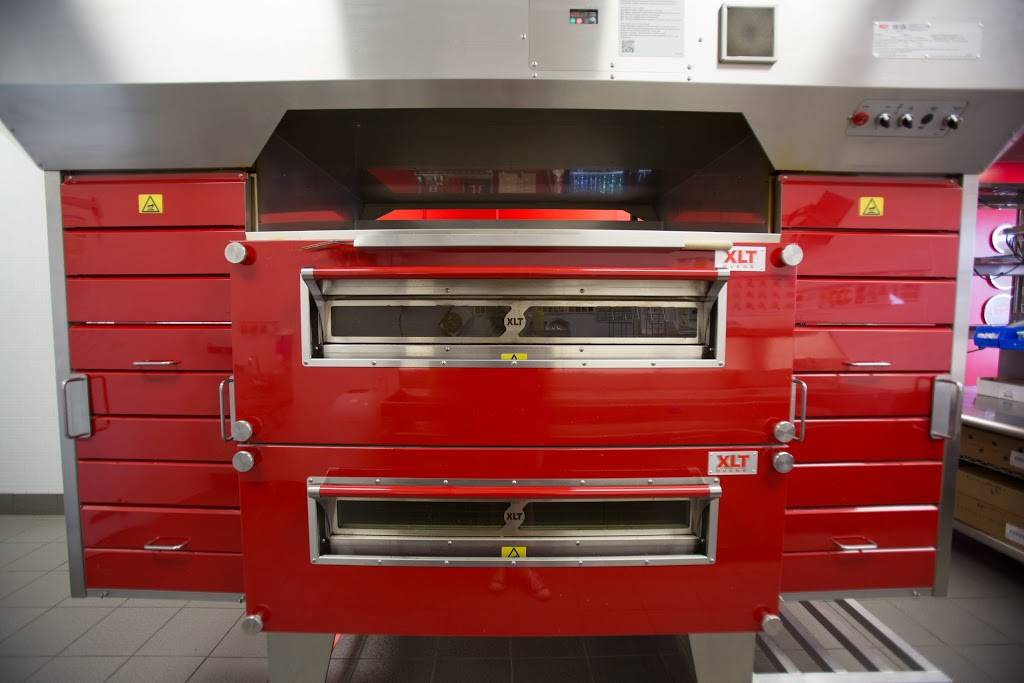 Dominos | meal delivery | 41 Arthur Ave, Essex, ON N8M 2N1, Canada | 5197761414 OR +1 519-776-1414