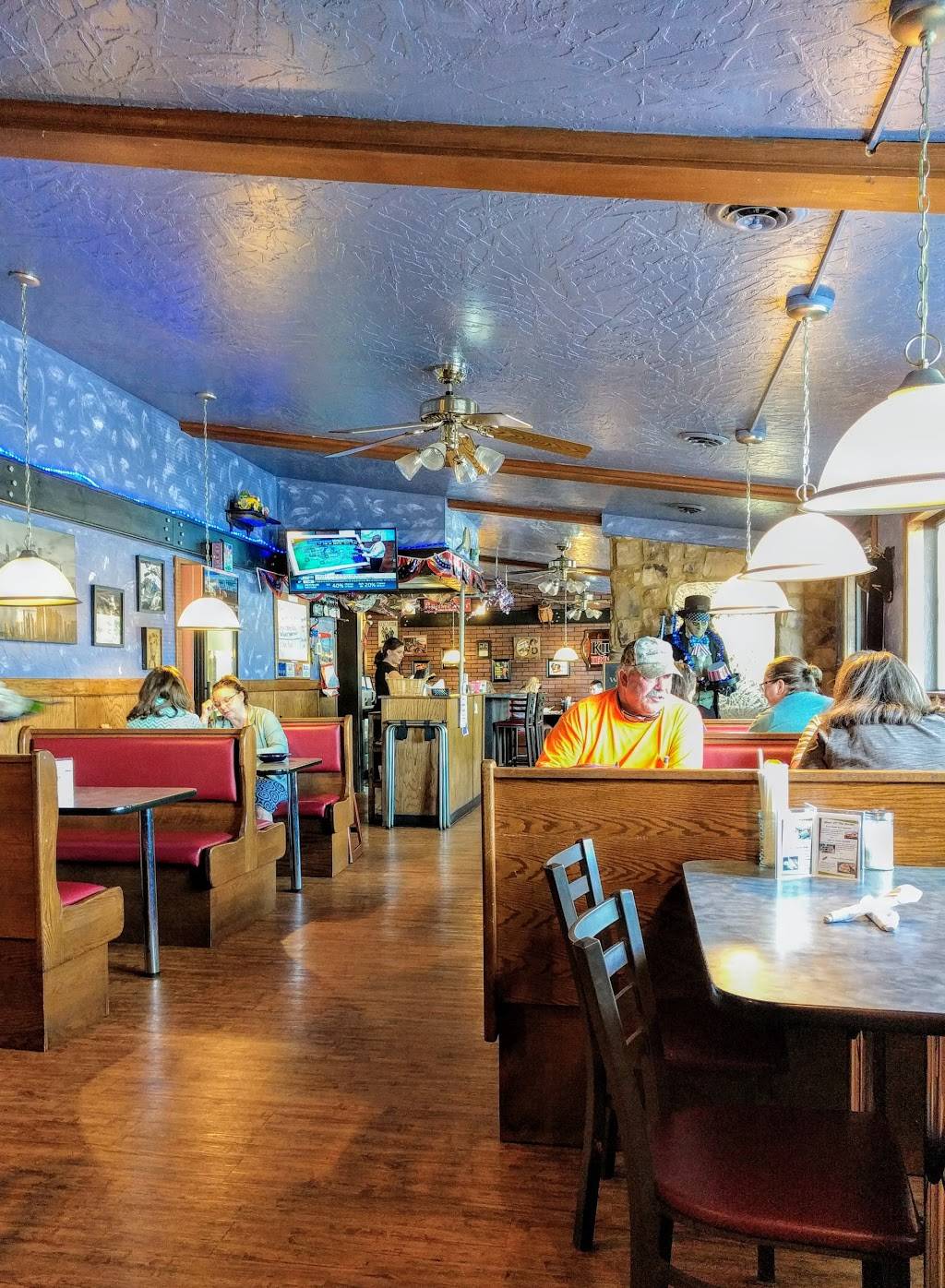 Frankies | restaurant | 308 N Union St, Bryan, OH 43506, USA | 4196364730 OR +1 419-636-4730