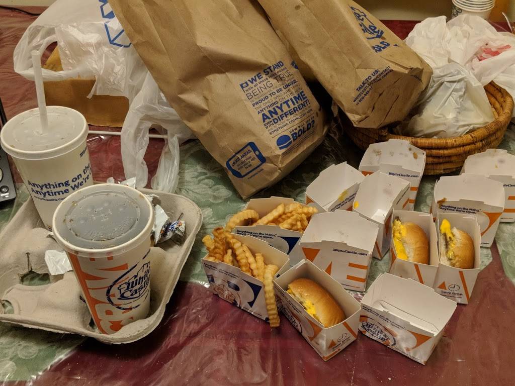 White Castle | restaurant | 16737 Harper Ave, Detroit, MI 48224, USA | 3138841164 OR +1 313-884-1164