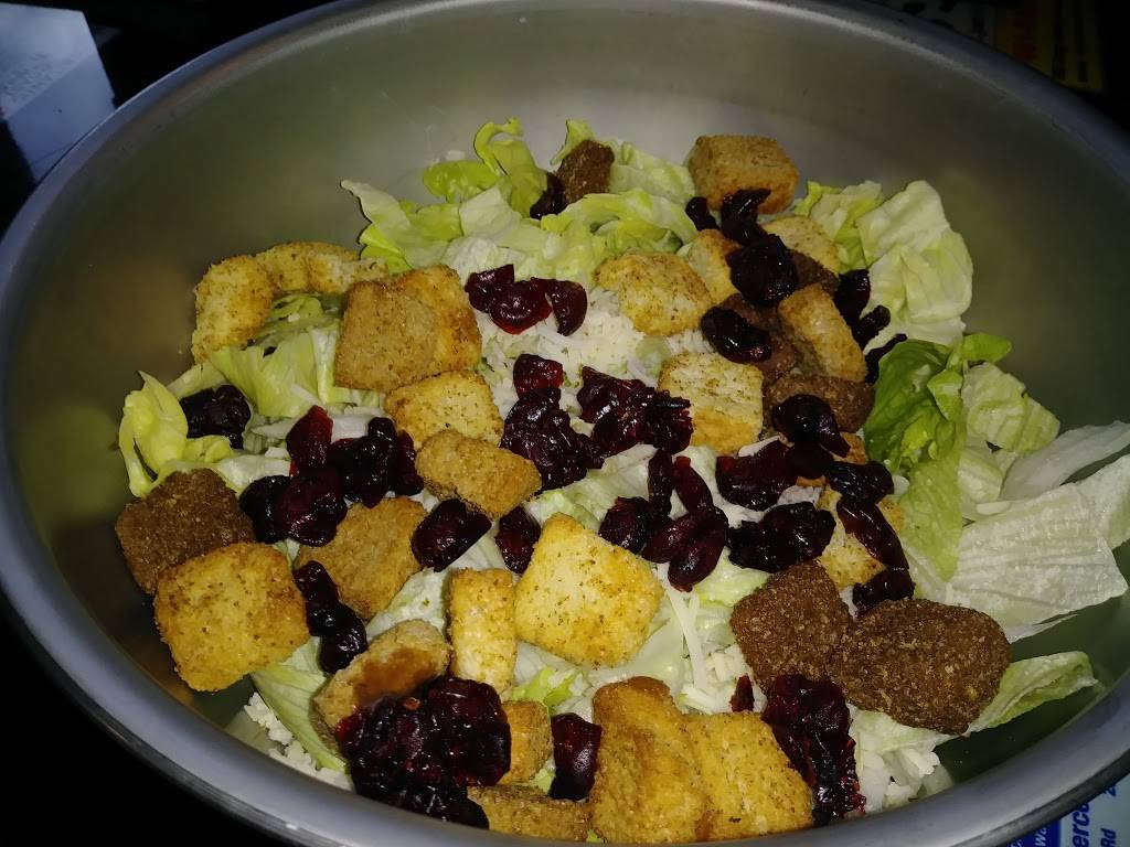 The Tin Roof Bar and Grill | restaurant | 5701 Orange Ave, Fort Pierce, FL 34947, USA | 7722428939 OR +1 772-242-8939