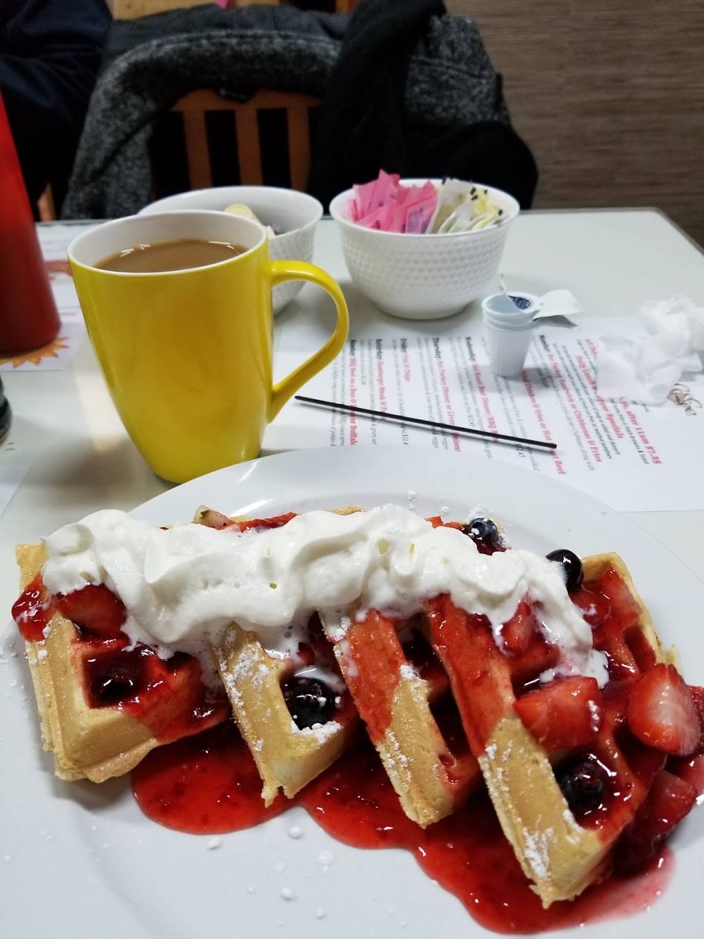 A cup A coffee Family Restaurant | restaurant | 996 Confederation St, Sarnia, ON N7S 5S5, Canada | 5193367000 OR +1 519-336-7000