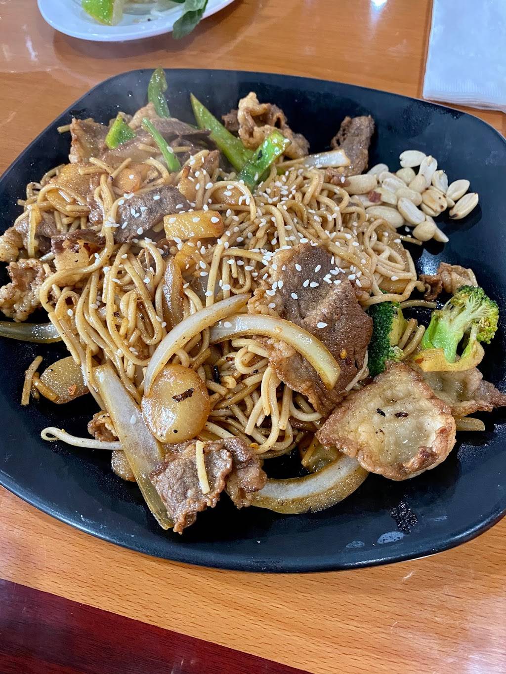 Pho Lily & Mongolian BBQ | restaurant | 1261 S Harbor Blvd #a, La Habra, CA 90631, USA | 7146803569 OR +1 714-680-3569