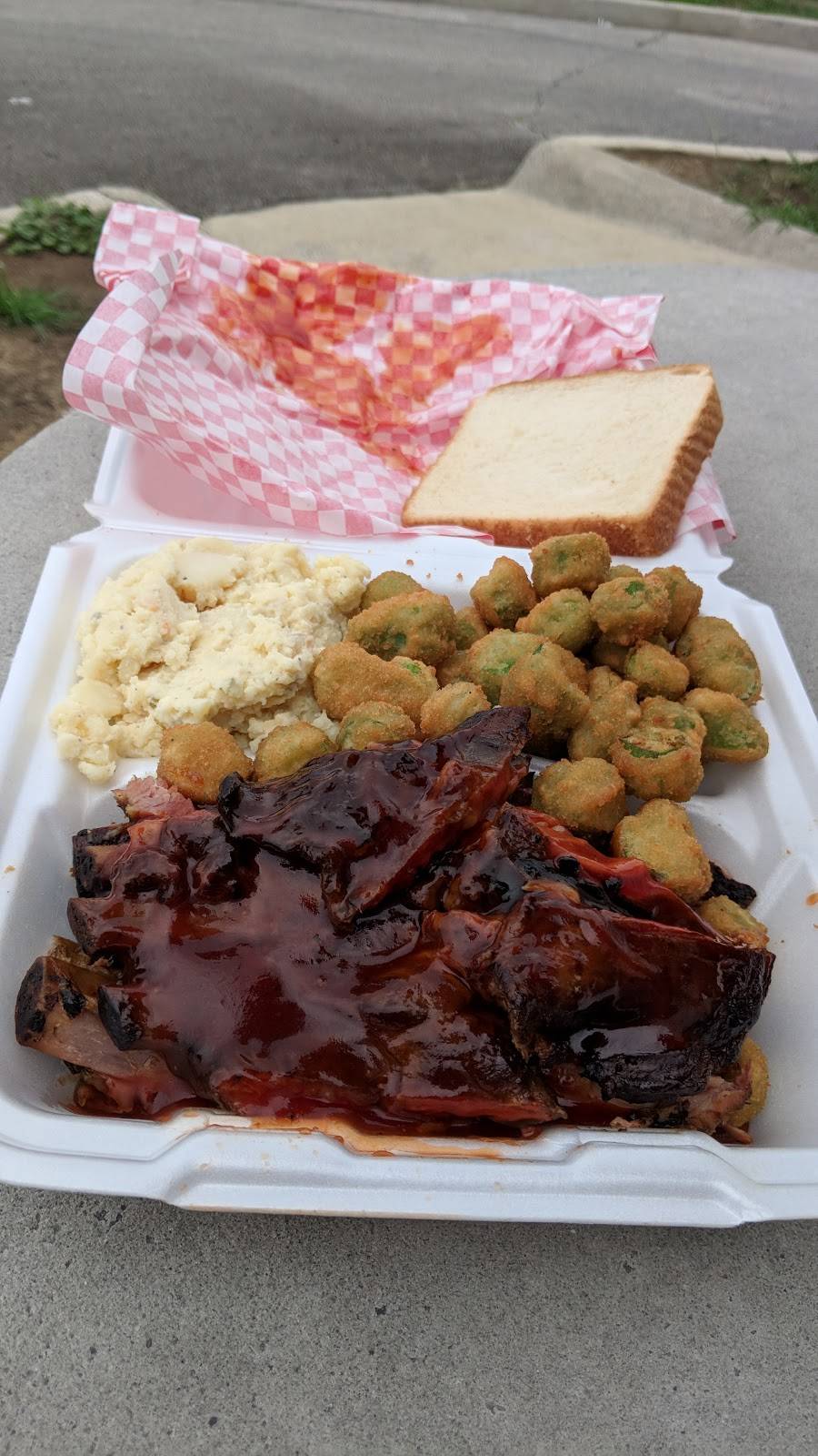 Costas Famous Bar-B-Que LLC | restaurant | 215 Lakeshore Pkwy, Birmingham, AL 35209, USA | 2052630145 OR +1 205-263-0145