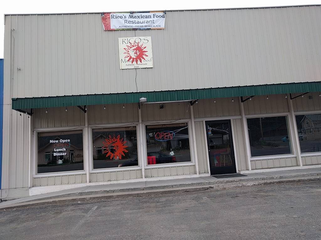 Ricos Mexican Food | restaurant | 222 E Sierra Ave, Portola, CA 96122, USA | 5308324017 OR +1 530-832-4017