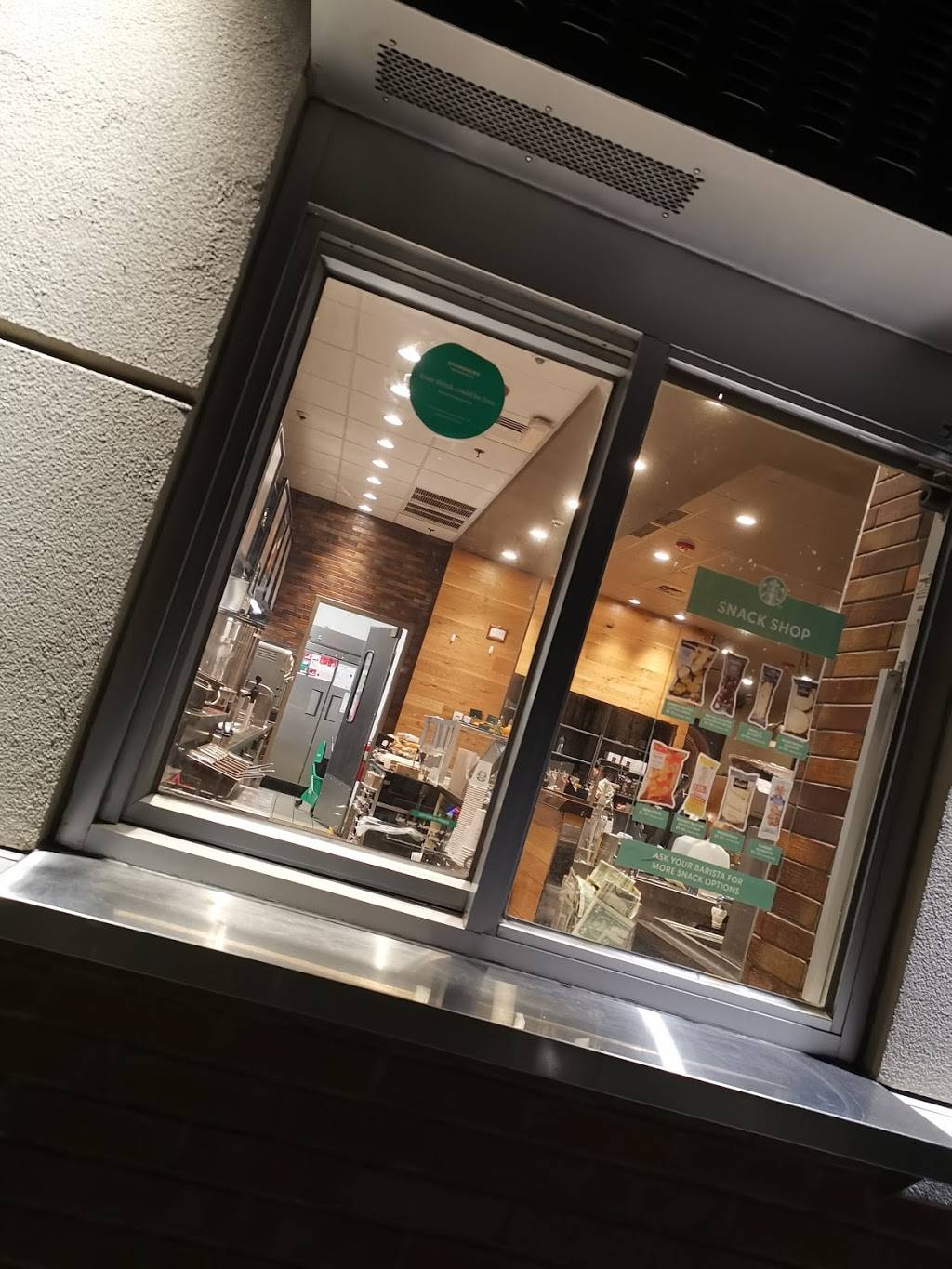 Starbucks | cafe | 648 Old West Central St, Franklin, MA 02038, USA | 7742775543 OR +1 774-277-5543