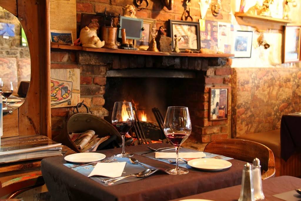 Bistro St-Malo | restaurant | 75 Rue Saint-Paul, Québec, QC G1K 3V8, Canada | 4186922004 OR +1 418-692-2004