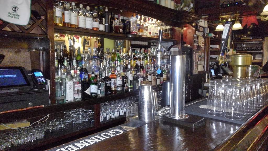 Mr. Dooleys Boston | restaurant | 77 Broad St, Boston, MA 02109, USA | 6173385656 OR +1 617-338-5656