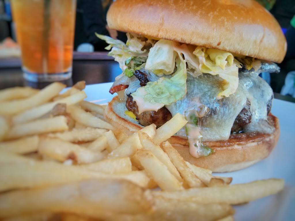 Chambers Bay Grill | restaurant | 6320 Grandview Dr W, University Place, WA 98467, USA | 2534604653 OR +1 253-460-4653