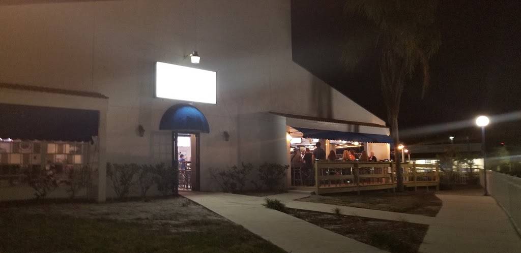 The Deck Bar & Grille | restaurant | 5901 Sun Blvd #100, St. Petersburg, FL 33715, USA | 7272899855 OR +1 727-289-9855