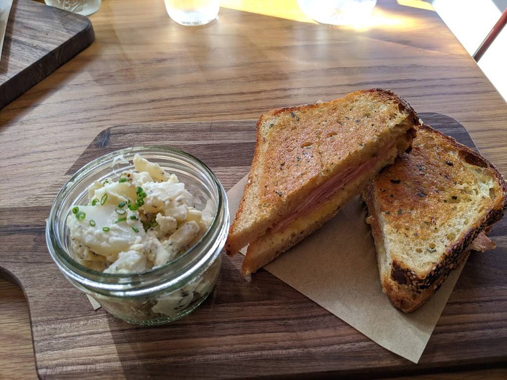 Valley Ford Cheese and Creamery | restaurant | 14390 Valley Ford Rd, Valley Ford, CA 94972, USA | 7072935636 OR +1 707-293-5636