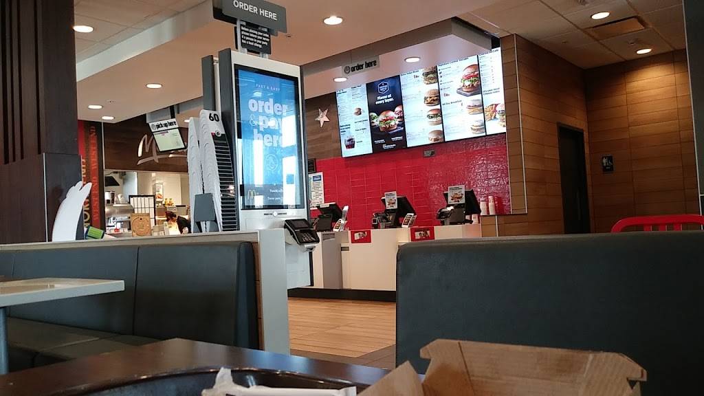 McDonalds | cafe | 1080 Kings Hwy, New Bedford, MA 02745, USA | 7743054352 OR +1 774-305-4352