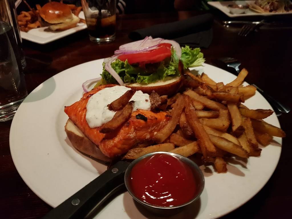 Redmonds Bar & Grill | restaurant | 7979 NE Leary Way, Redmond, WA 98052, USA | 4255589800 OR +1 425-558-9800